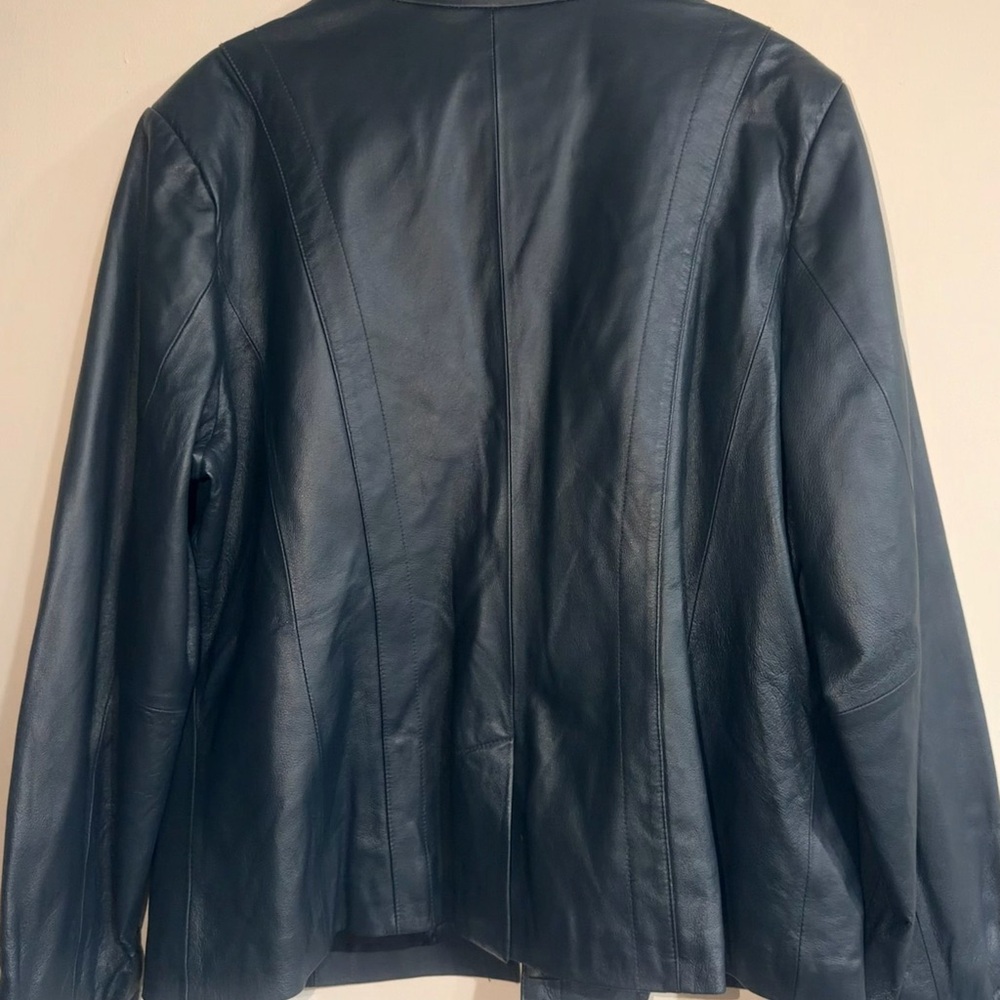 Green 100% 3 Button Leather Jacket - image 4